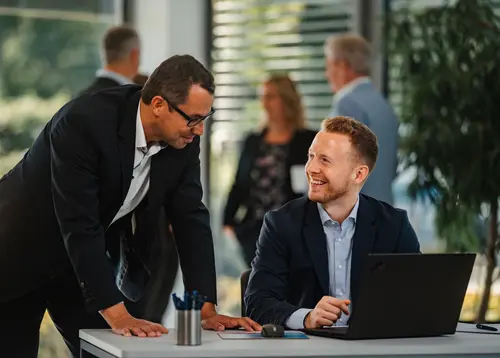 Stellenausschreibung - Werkstudent als Industrie- und Marktanalyst