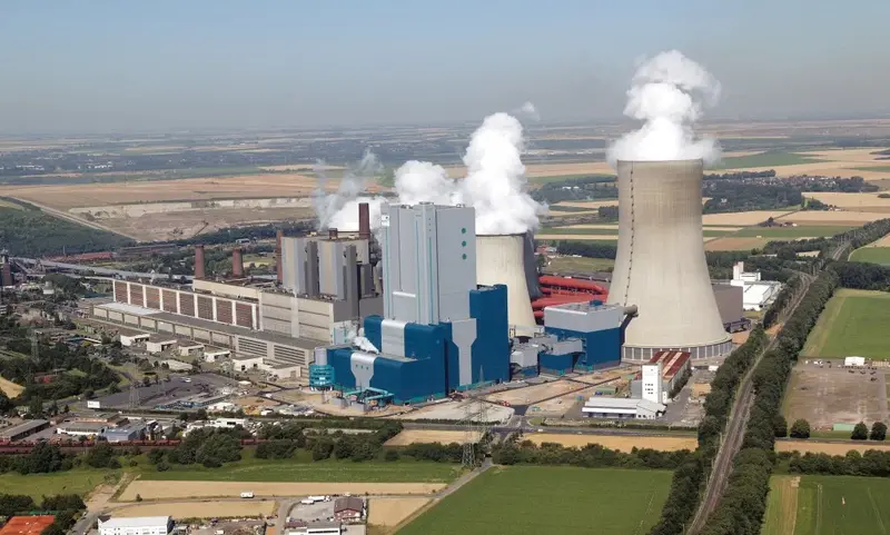 RWE Braunkohlekraftwerk Niederaußem